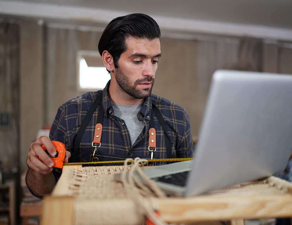 Wir helfen dir, Gewinne sinnvoll zu planen, Rücklagen strategisch aufzubauen und steuerliche Gestaltungsmöglichkeiten voll auszuschöpfen.